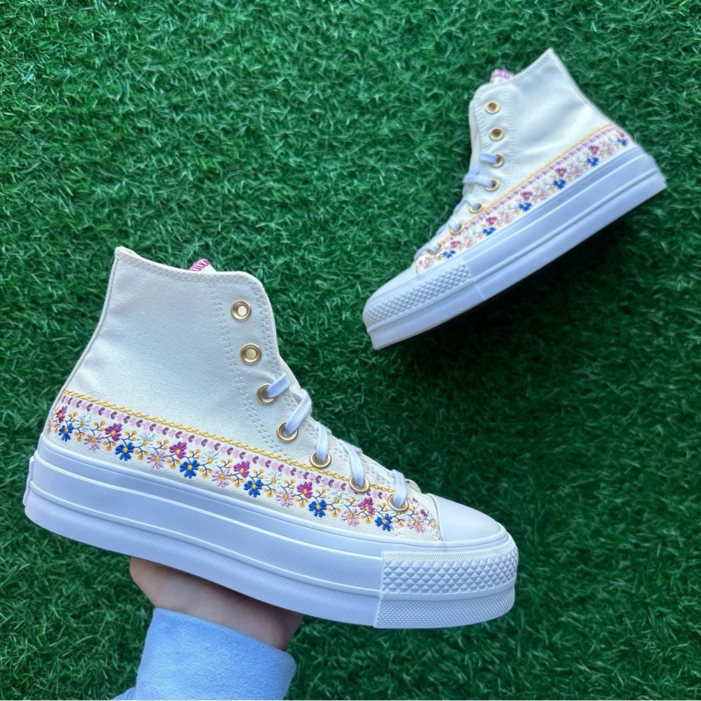 🎁Converse Chuck Taylor All Star Lift Hi Floral - Picture 2 of 11